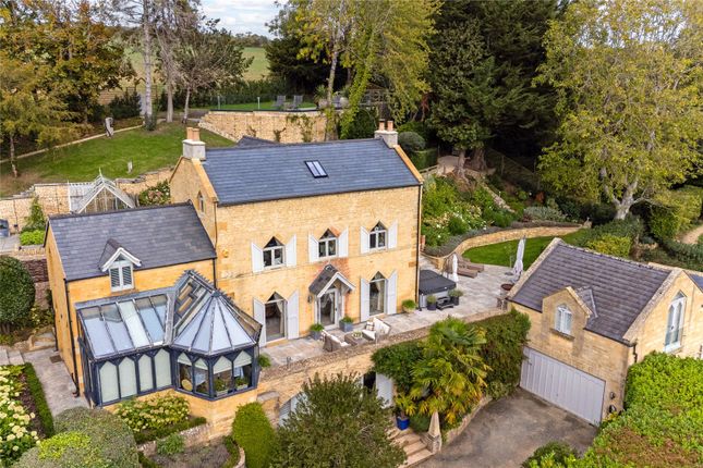 4 bed property, in High Street, £1,950,000
