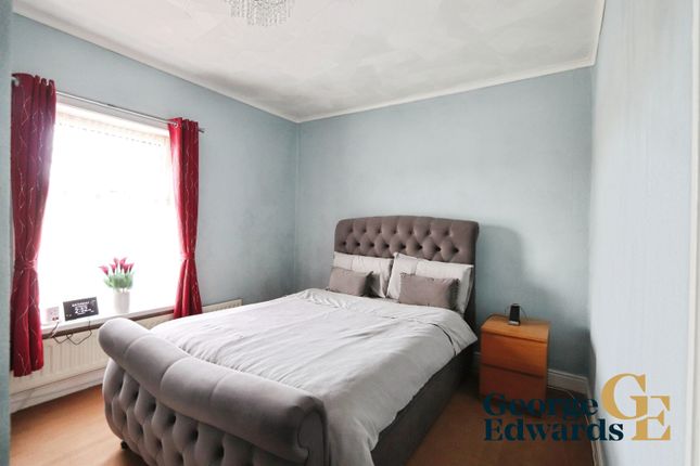 3 bed property, in Union Road, £130,000