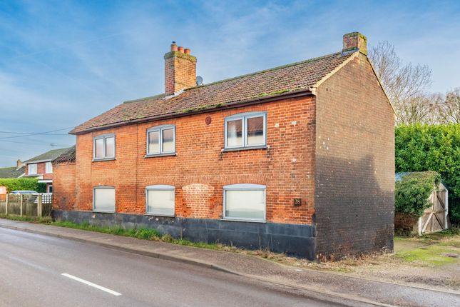 3 bed property, in Market Street, £290,000