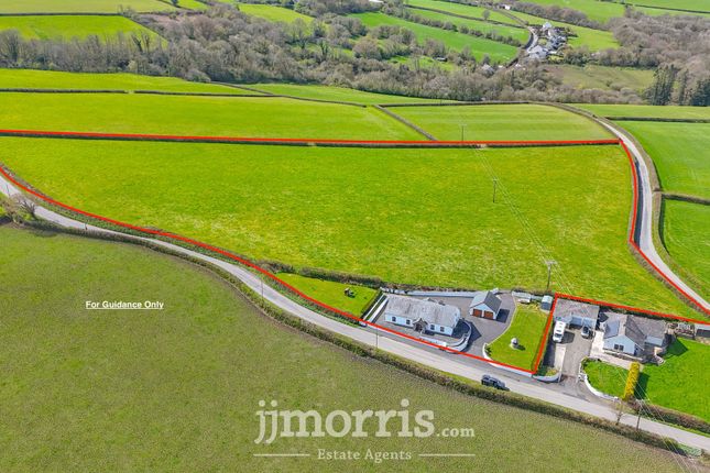 5 bed property, in Capel Iwan Road, £550,000
