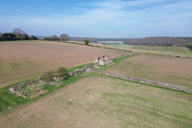 5 bed property, in Ganthorpe, £650,000