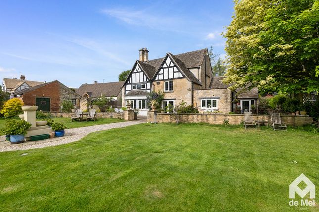 4 bed property, in Broadway Road, £950,000