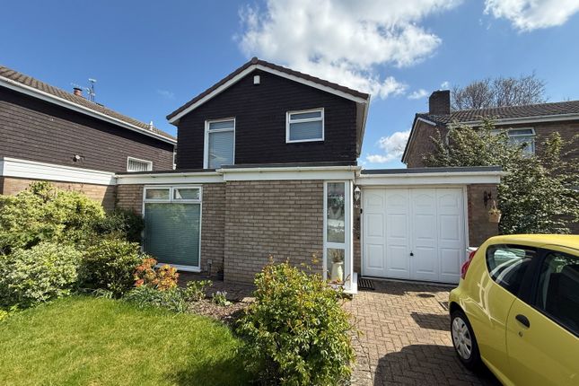 3 bed property, in Venables Drive, £305,000