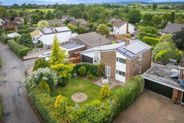 4 bed property, in Sovereign Lane, £489,995