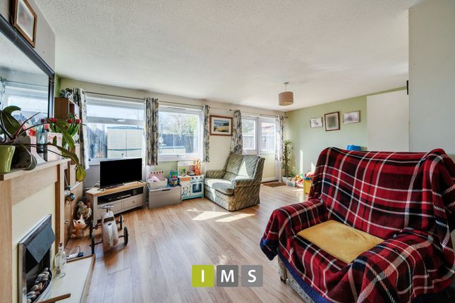 3 bed property, in Birch Road, £210,000
