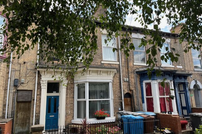 4 bed property, in Albany Street, £140,000