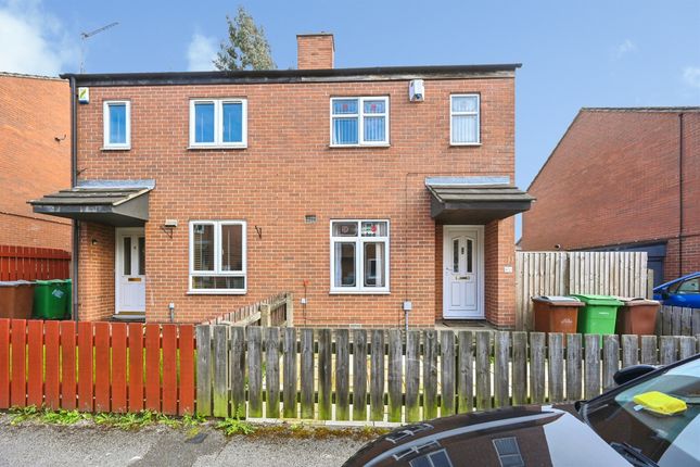 2 bed property, in Susan Drive, £125,000