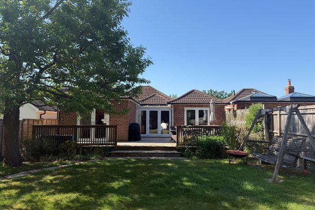 3 bed property, in Stocks Green Road, £760,000