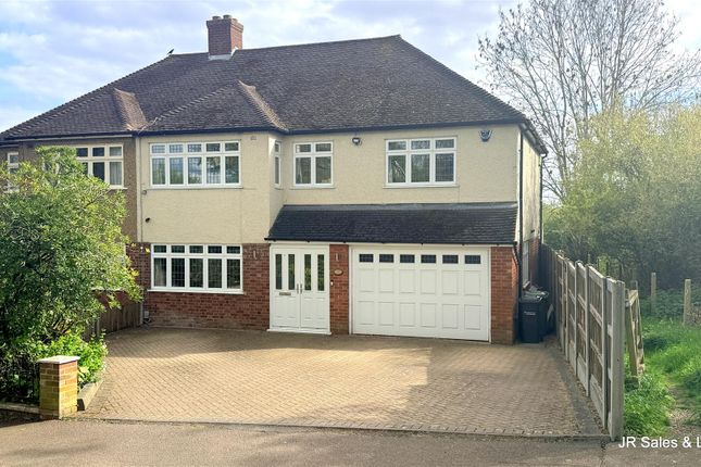 5 bed property, in Goffs Lane, £750,000