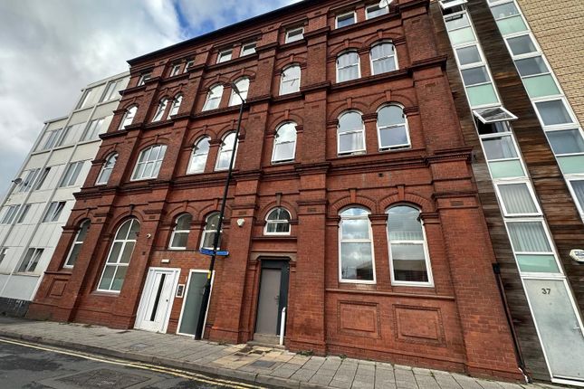 1 bed property, in Crown Lofts, £83,000