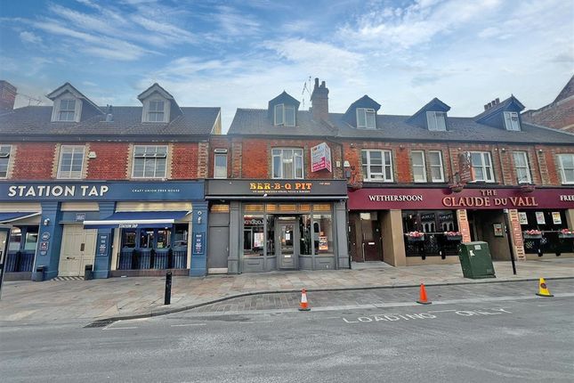 3 bed property, in High Street, £490,000