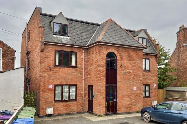 1 bed property, in Riverside Court, £50,000