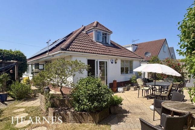 4 bed property, in Julyan Avenue, £425,000
