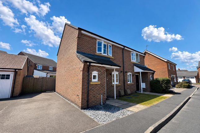 2 bed property, in Roper Close, £230,000