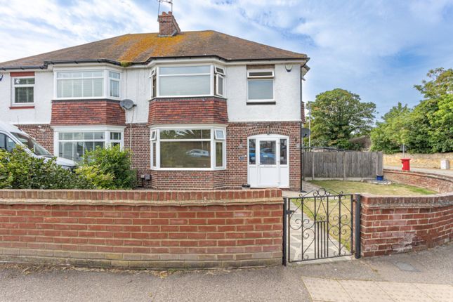 3 bed property, in George V Avenue, £395,000