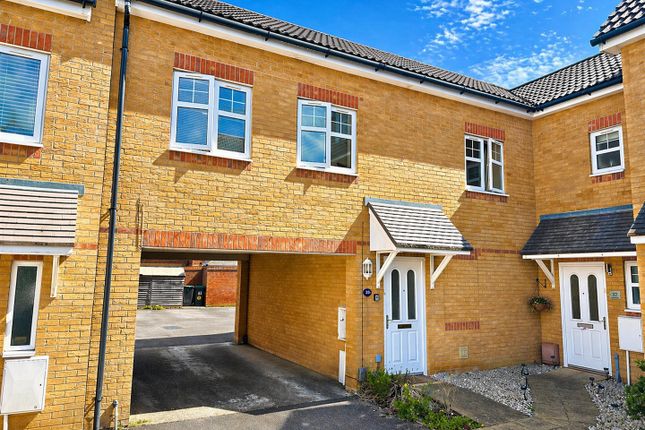 1 bed property, in Westland Drive, £200,000
