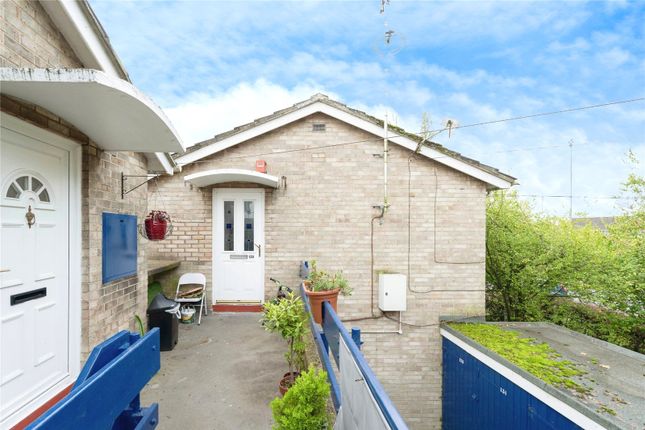 1 bed property, in Munnings Road, £110,000