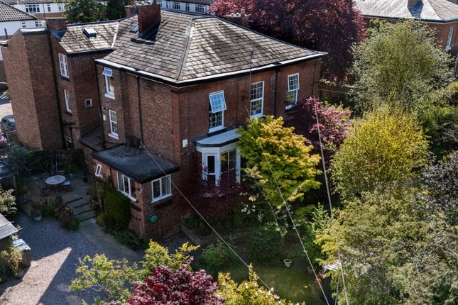 5 bed property, in Marsland Road, £900,000