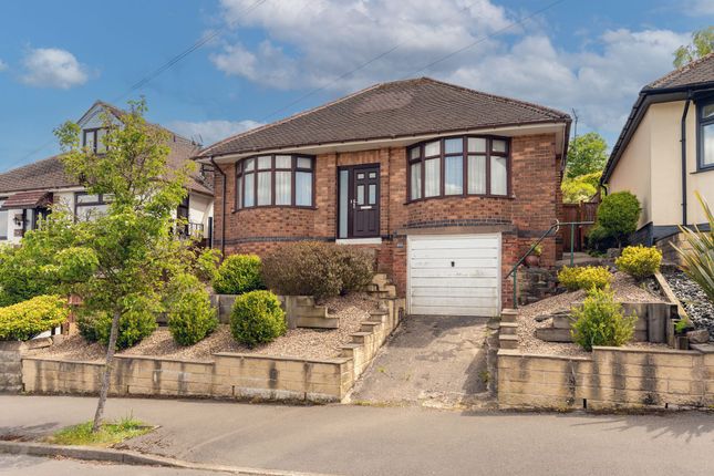 2 bed property, in Westwick Crescent, £325,000