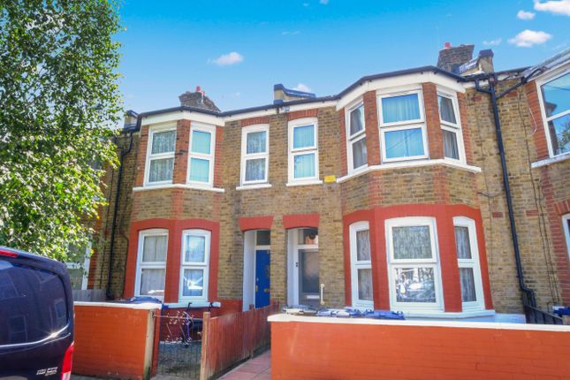 1 bed property, in 27B, £145,000
