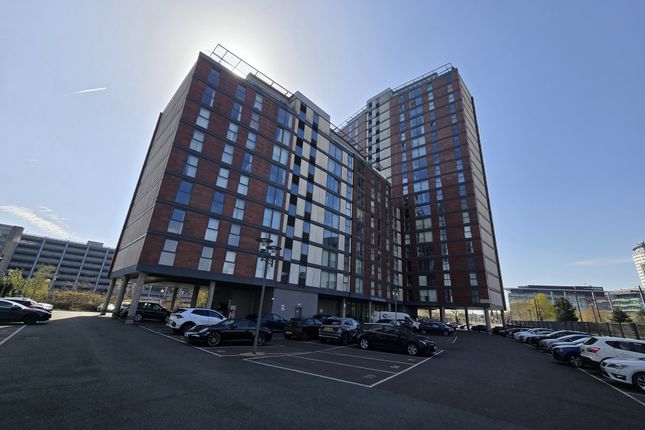 2 bed property, in Apartment 199, £170,000
