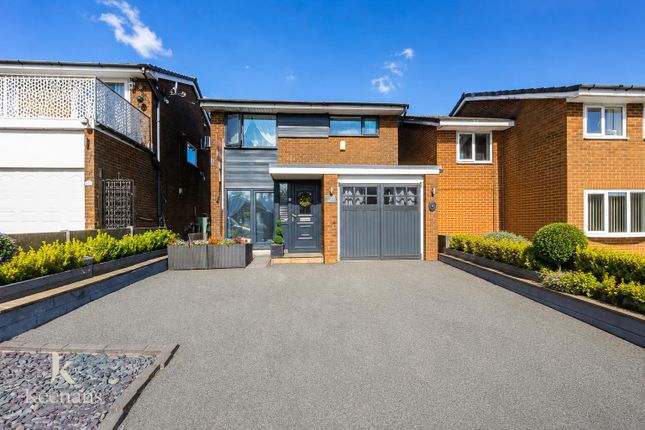 3 bed property, in Hyacinth Close, £305,000