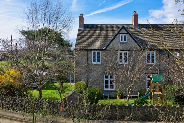 3 bed property, in Hayes Gate, £500,000