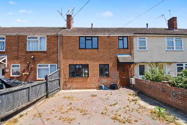 3 bed property, in Naunton Road, £110,000