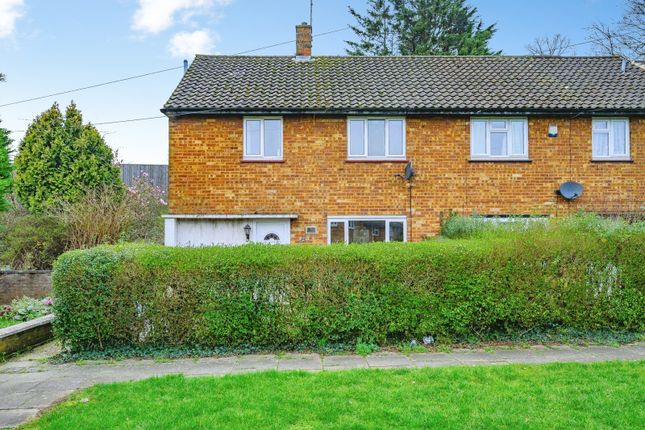 3 bed property, in Bank Close, £275,000