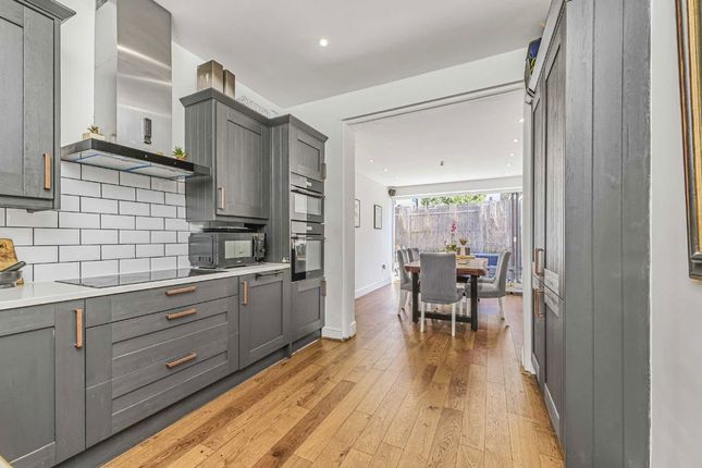 3 bed property, in Eswyn Road, £800,000