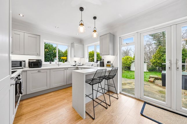 3 bed property, in Andover Road, £550,000
