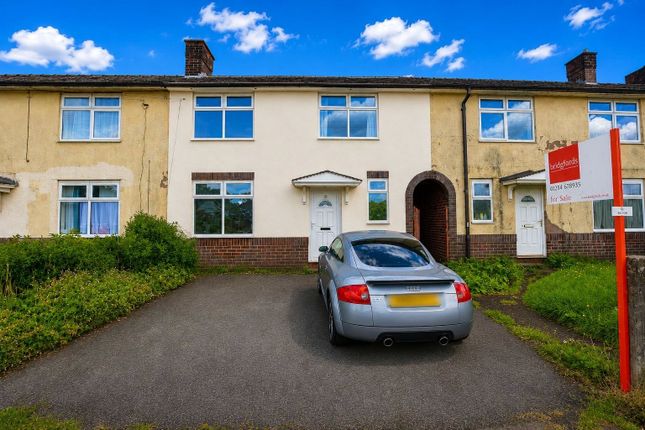 2 bed property, in Brecon Road, £90,000