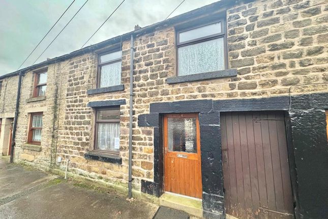 3 bed property, in Higher Road, £125,000