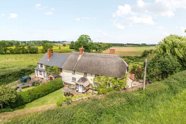 3 bed property, in Clyst St. Mary, £500,000