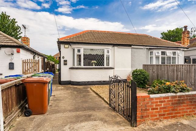 2 bed property, in Revesby Avenue, £75,000