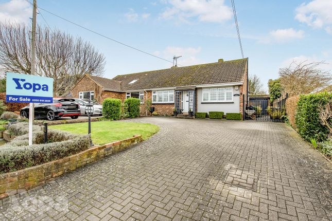 2 bed property, in Red Street, £500,000
