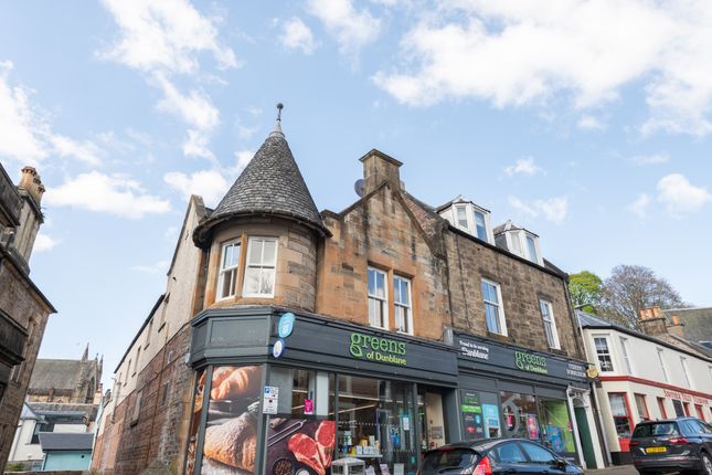 3 bed property, in High Street, £180,000