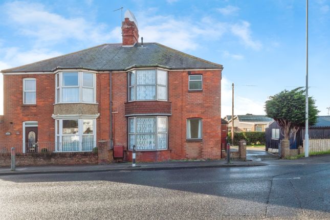 3 bed property, in Chickerell Road, £325,000