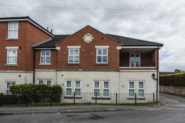 2 bed property, in Ings Lane, £62,000