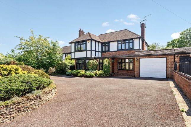 4 bed property, in Clarendon Way, £1,200,000