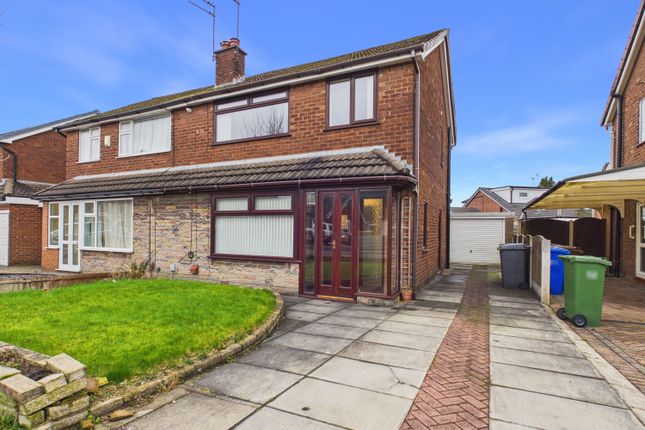 3 bed property, in Newport Road, £290,000
