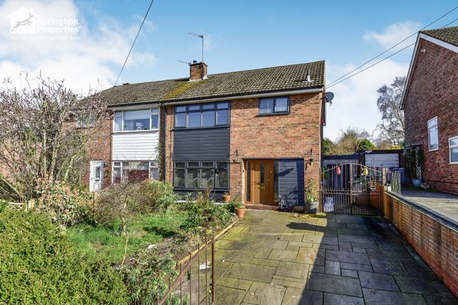 3 bed property, in Waggs Road, £240,000