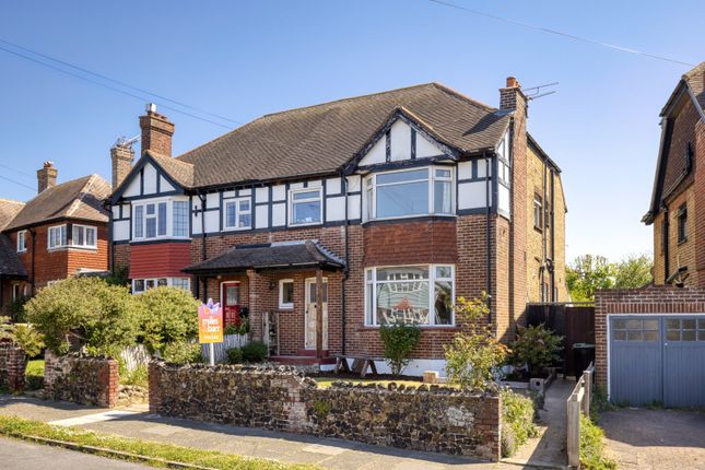 3 bed property, in Carlton Avenue, £400,000