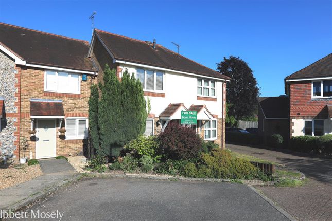 1 bed property, in Black Eagle Close, £330,000