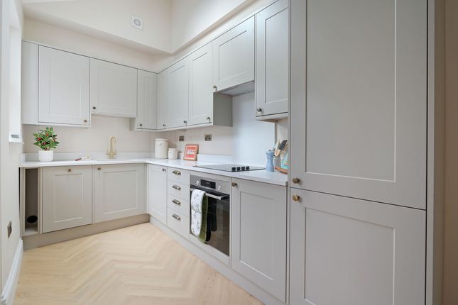 3 bed property, in Carrington Road, £350,000