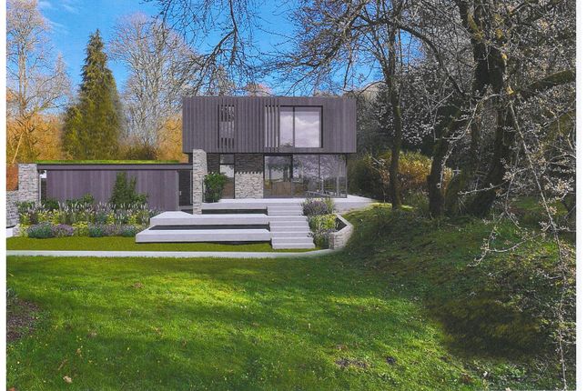 5 bed property, in Mounton, £800,000