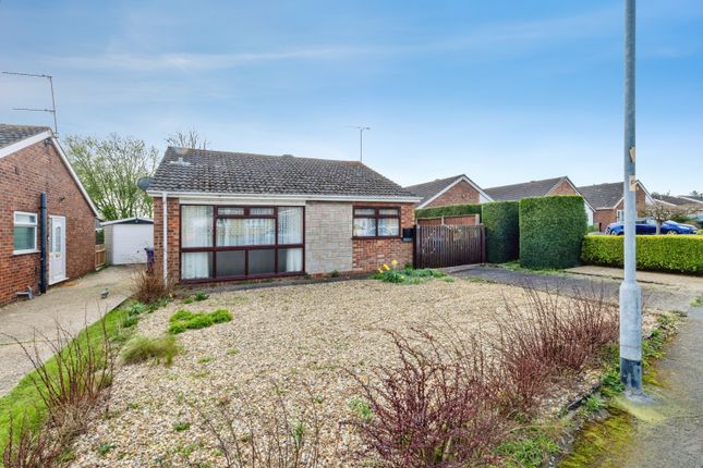 3 bed property, in Rivehall Avenue, £200,000