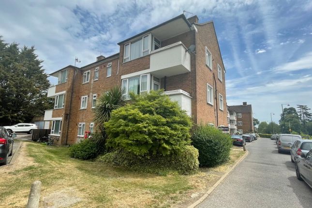 2 bed property, in Pinner Road, £325,000