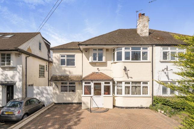 5 bed property, in Pinner Road, £800,000