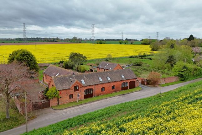 6 bed property, in The Croft, £800,000